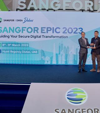 Sangfor EPIC Summit 2023 etkinliğinde ödül aldık.